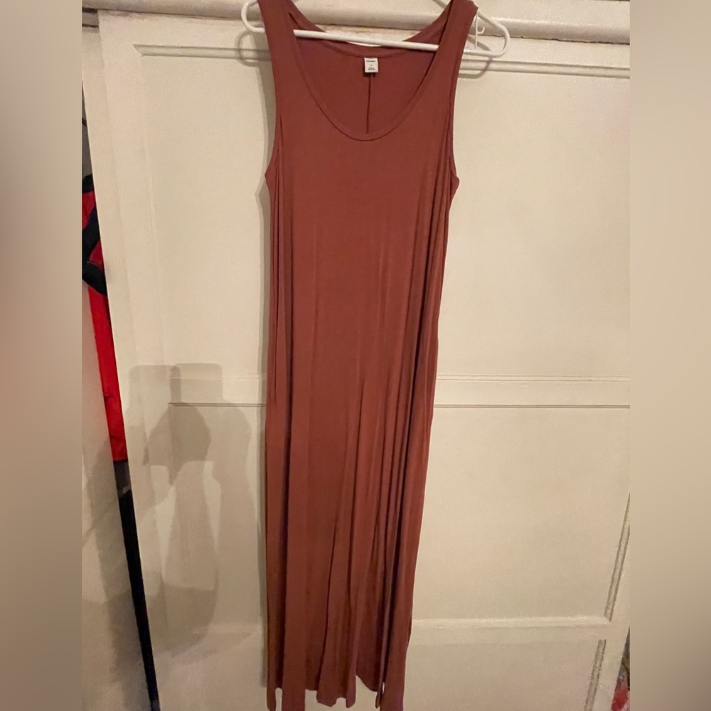 Old navy maxi dress with pockets